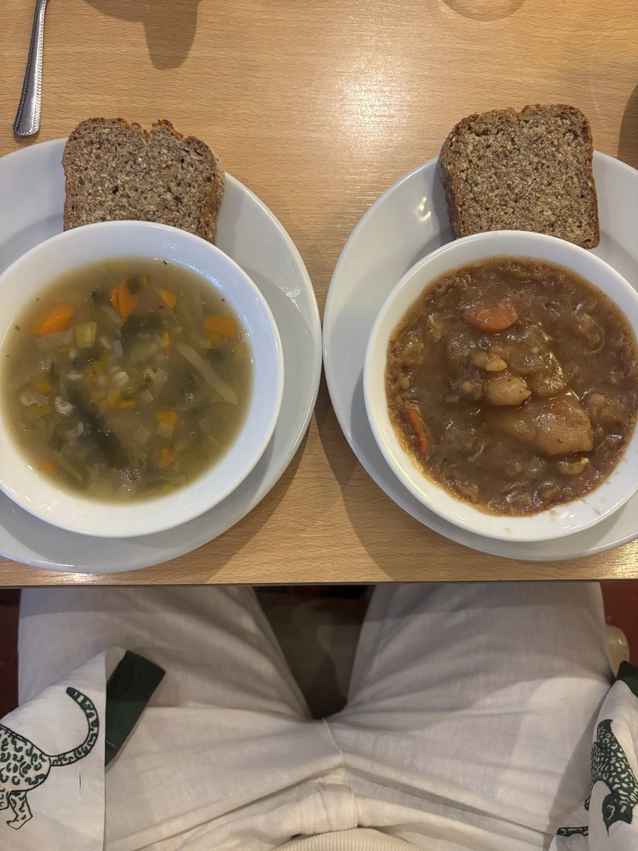 Ryan Hand Presents 🖐🏼 tweet media