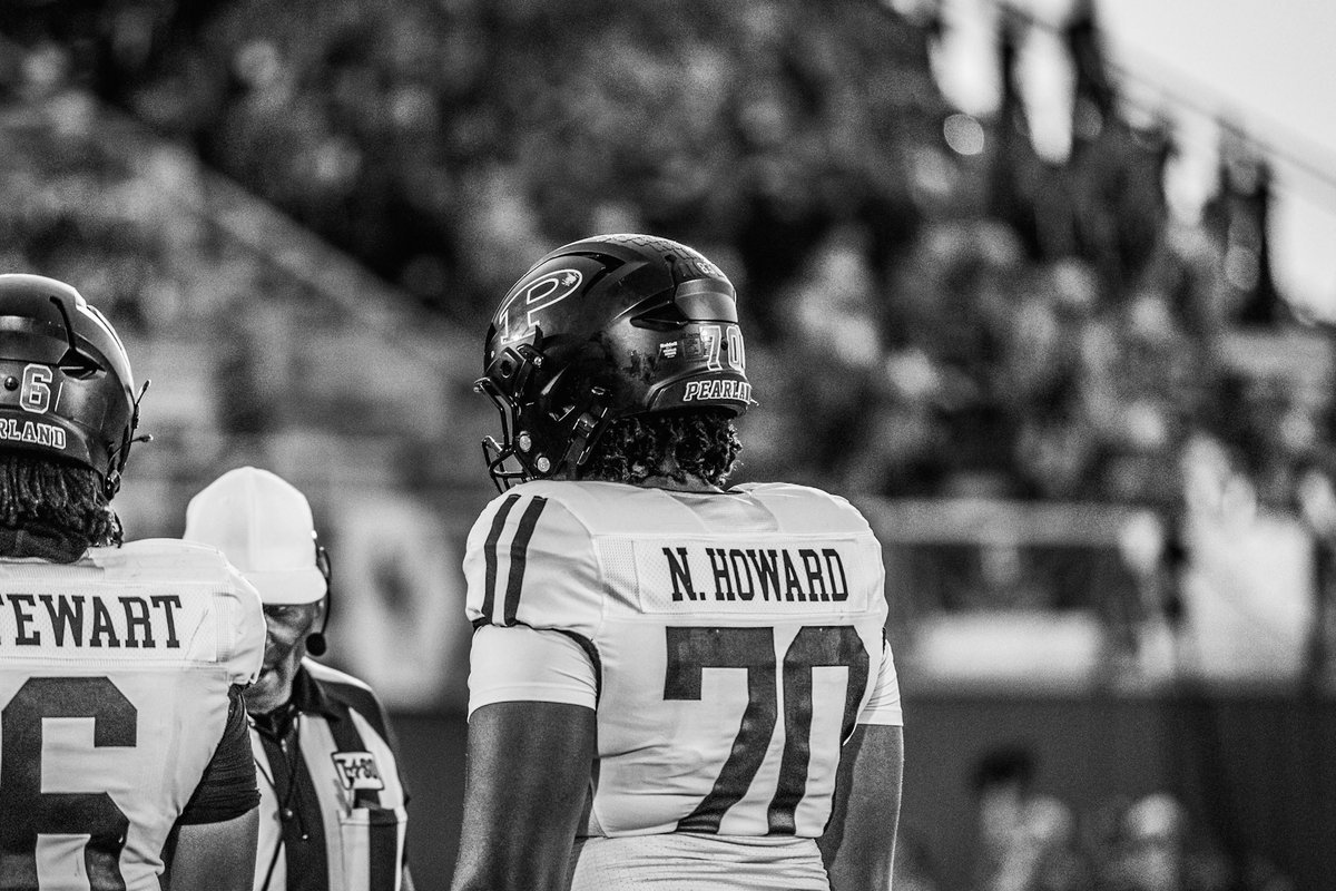 NickHoward0070's tweet photo. Check out my week 1-6 highlights so far from my senior season!! 

https://t.co/I2uhYXkm0S https://t.co/3FQDiR8tdz