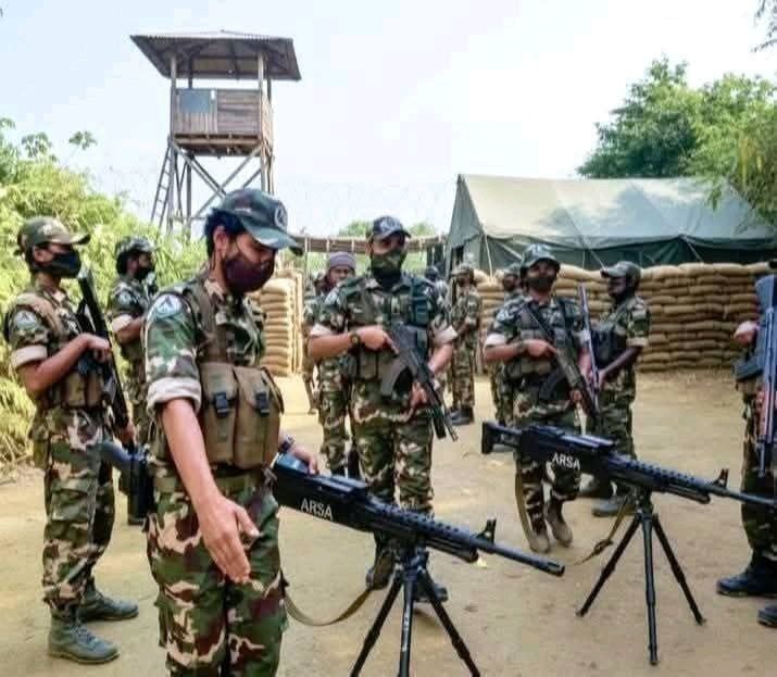 ArakanBaynews's tweet image. Renewed Clashes Between Arakan Army and ARSA Islamic Terrorists Along Arakan–Bangladesh Border

APM | October 8, 2025

Fierce clashes have again erupted between the Arakan Army (AA) and the Islamist extremist terrorist group ARSA (Arakan Rohingya Salvation Army) along the…