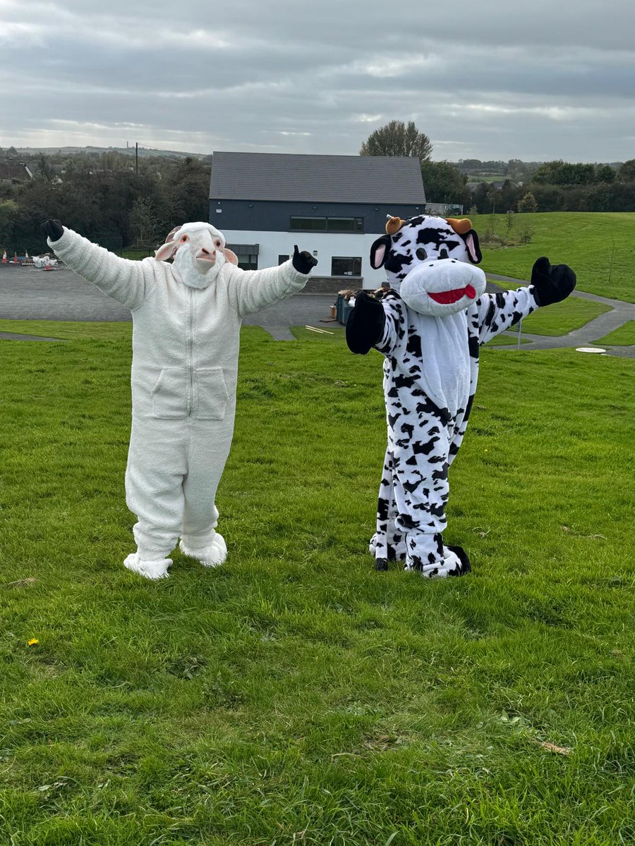 As soon as Daisy heard that St Colmcille’s (Kells) Credit Union Cultivate Loans are now available up to €100,000 she just couldn't wait to tell all her friends, She went over to Deerpark Community Hub &amp; Park today to tell Dolly all about it.
kellscu.ie/loans/cultivat…