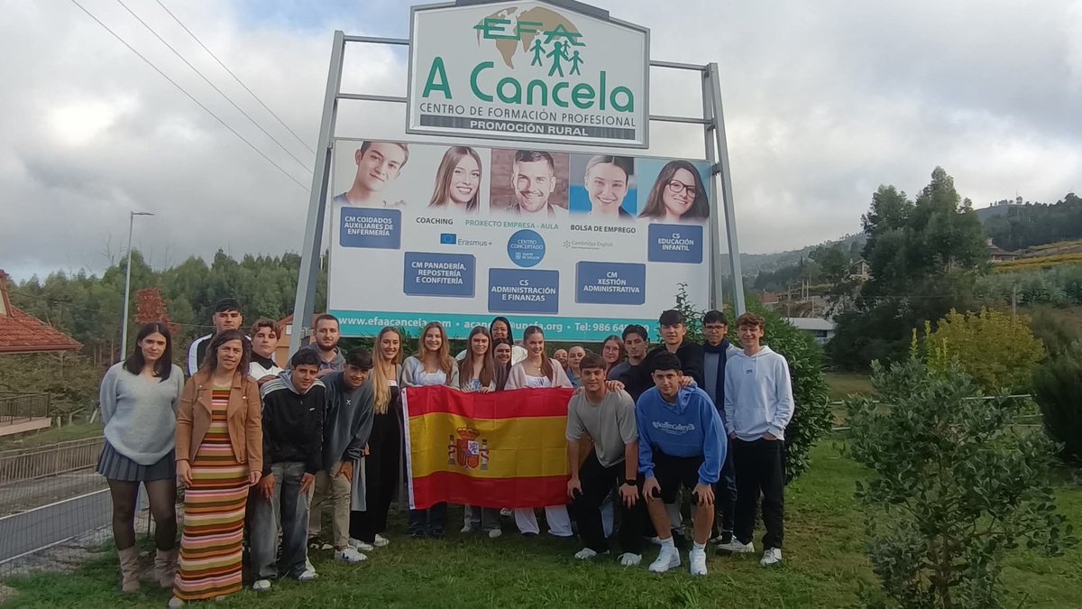 efaacancela's tweet photo. ✨ #ErasmusDays en EFA A Cancela ✨
Hoy vivimos una jornada increíble junto a nuestras estudiantes alemanas de prácticas en Pontereas y A Cañiza. 💫
👉 Empezamos con un divertido Meet and Greet y un Kahoot lleno de risas https://t.co/i1XvMSnuTz