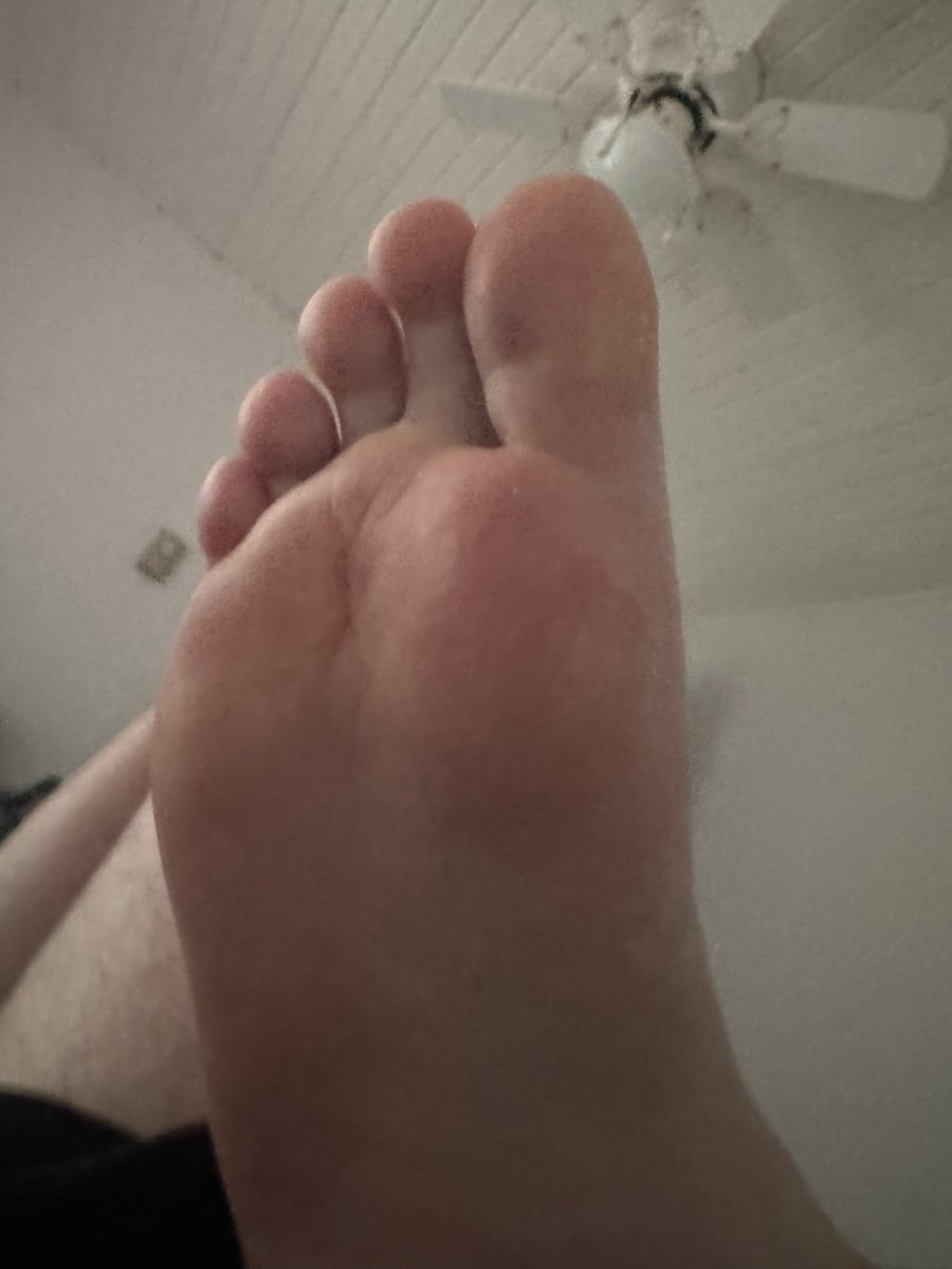 footmaster190's tweet photo. Who wants a taste 😏😏 https://t.co/0xG05fTZFl