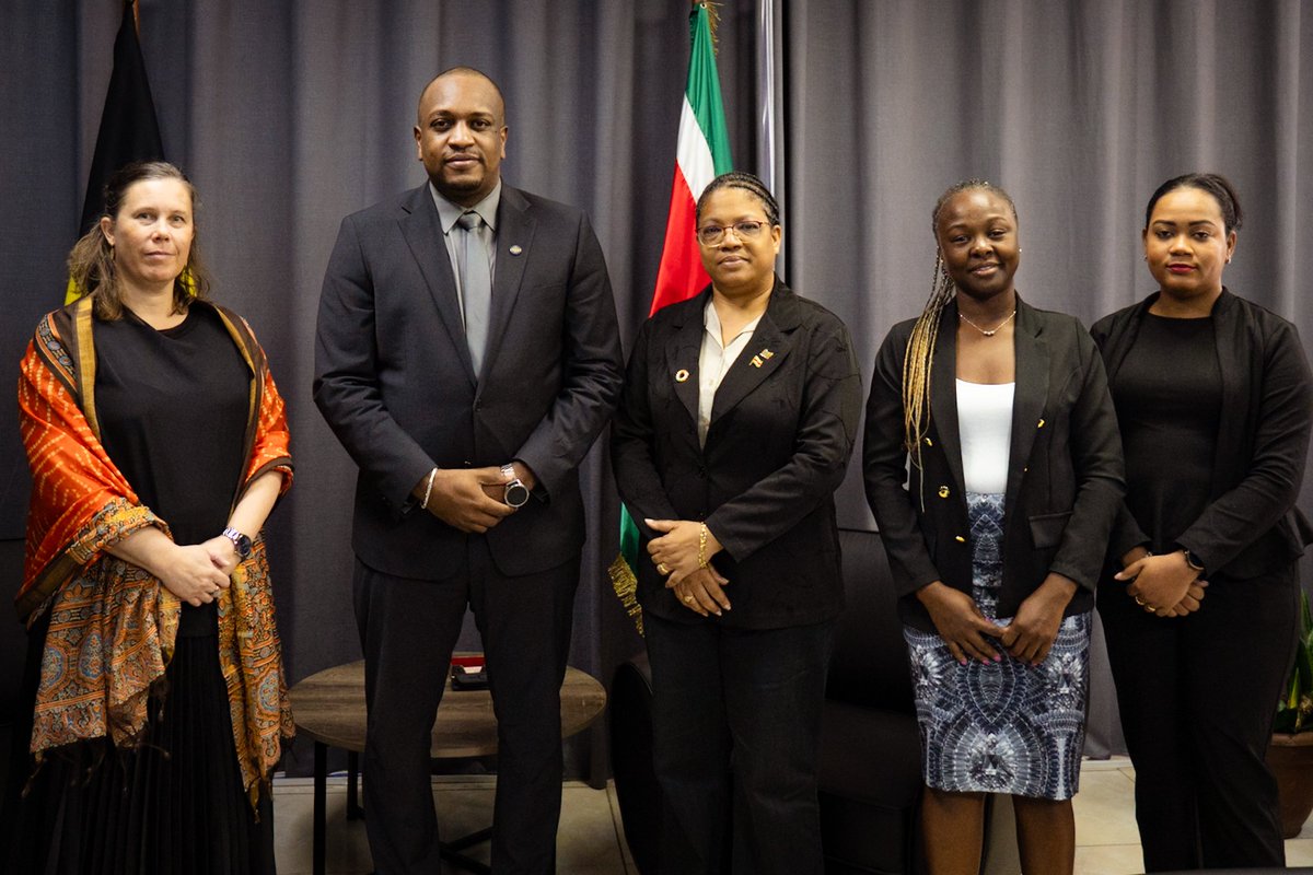 Ministry of Foreign Affairs Suriname tweet media