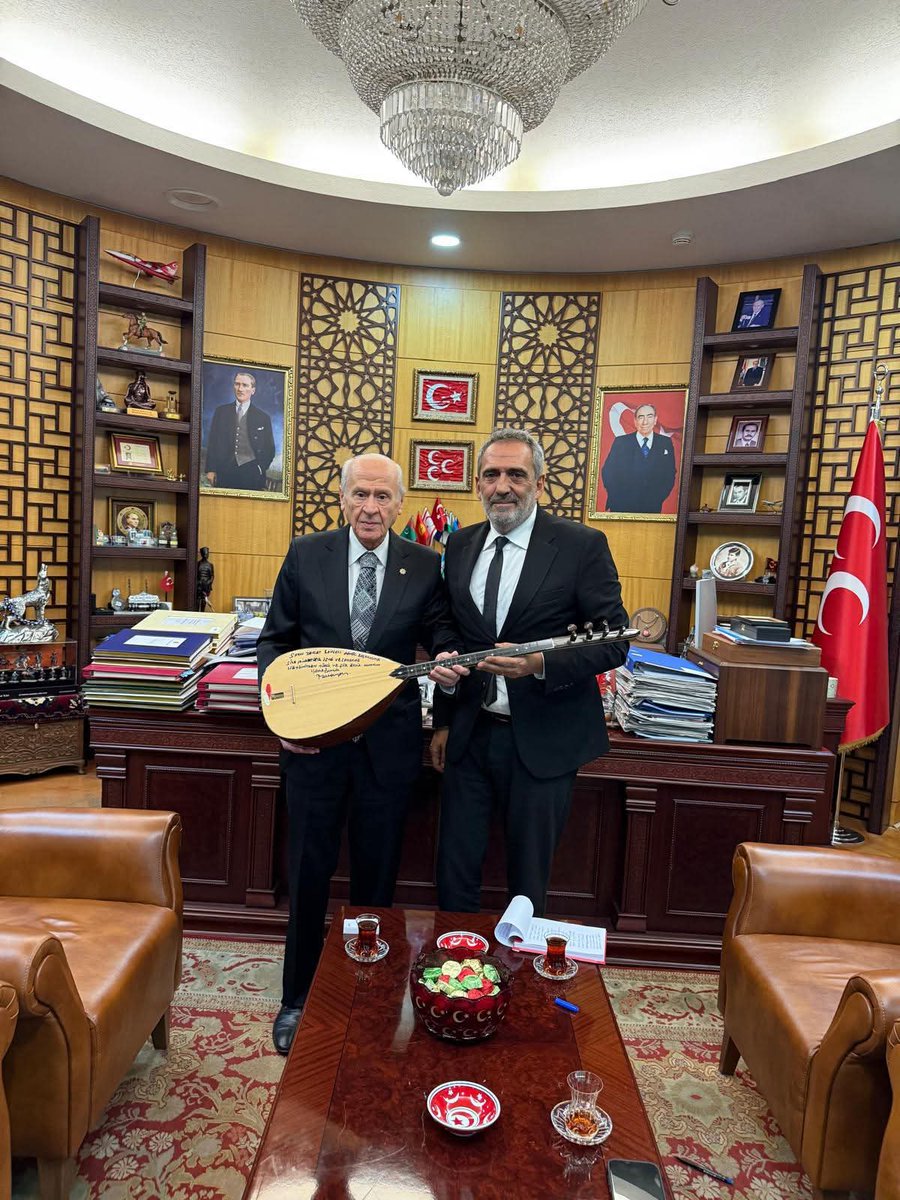 Genel Başkanımız Sayın Devlet Bahçeli'nin hibe ettiği arazi üzerine inşa edilen 'Horasan Erenleri Dergâhı Cemevi'' 1. Etap 11 Ekim 2025 Cumartesi günü açılıyor. 

Türk Halk Müziğinin sevilen sanatçısı Sayın Yavuz Bingöl, açılış öncesi Genel Başkanımız Sayın Devlet Bahçeli'yi