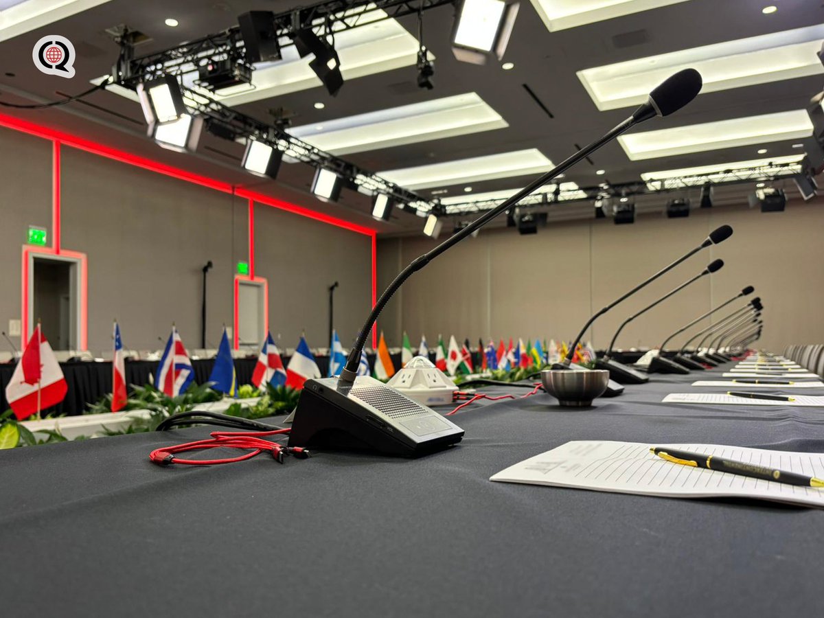 Clarity isn’t just about sound, it’s about understanding!
During an international meeting of healthcare professionals in San Francisco, our push-to-talk microphones helped ensure every message reached the room.🙌

Let’s make your next event just as clear: conferencerental.com/contact#contac…