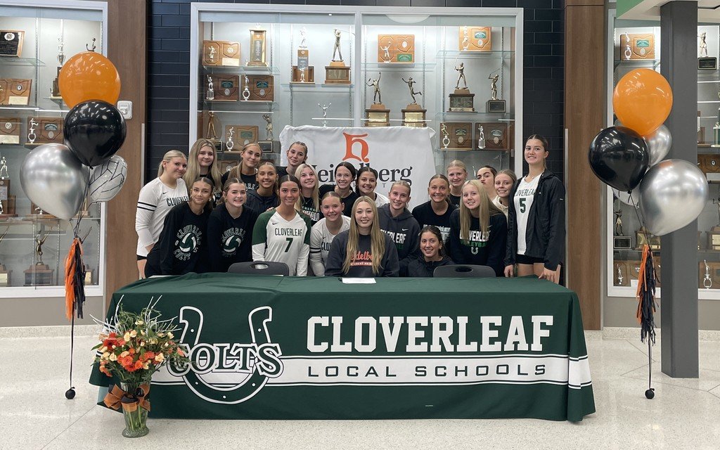 CloverleafLocal's tweet image. Congratulations to senior volleyball player Dixie Potter, who will continue her academic and athletic careers at Heidelberg University, where she will major in criminology. Here she is with her teammates after signing her letter of intent. Best of luck, Dixie! You&apos;ll do great!
