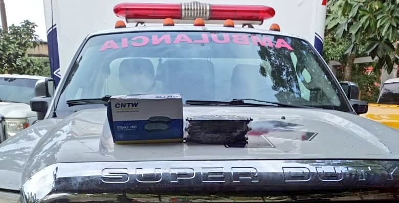 acosta_alcaldia's tweet photo. La alcaldía de Acosta entregó a la ambulancia del hospital Dr. Pablo Villarroel: Collarín, plato, disco y volante además de pastillas de frenos delanteras y traseras; también se le montó dos estoperas punta eje trasero y una estopera punta eje delantero.
@ChuoVelasquez Alcalde https://t.co/zIYsBwGe7w