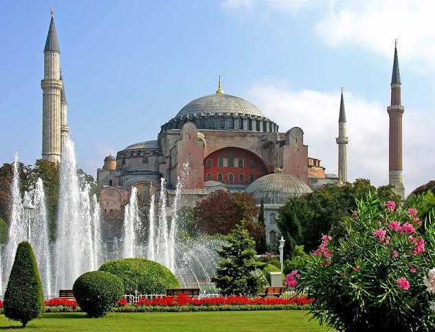 tüm din görevlilerimizin ve aziz milletimizin 1–7 Ekim Camiler ve Din Görevlileri Haftası’nı en kalbi duygularla tebrik ediyor, camilerimizin daima huzurun, kardeşliğin ve birliğin mekânı olarak kalmasını Cenab-ı Hak’tan niyaz ediyorum.

Yahya ÖZTÜRK
VEZDEF Genel Başkanı