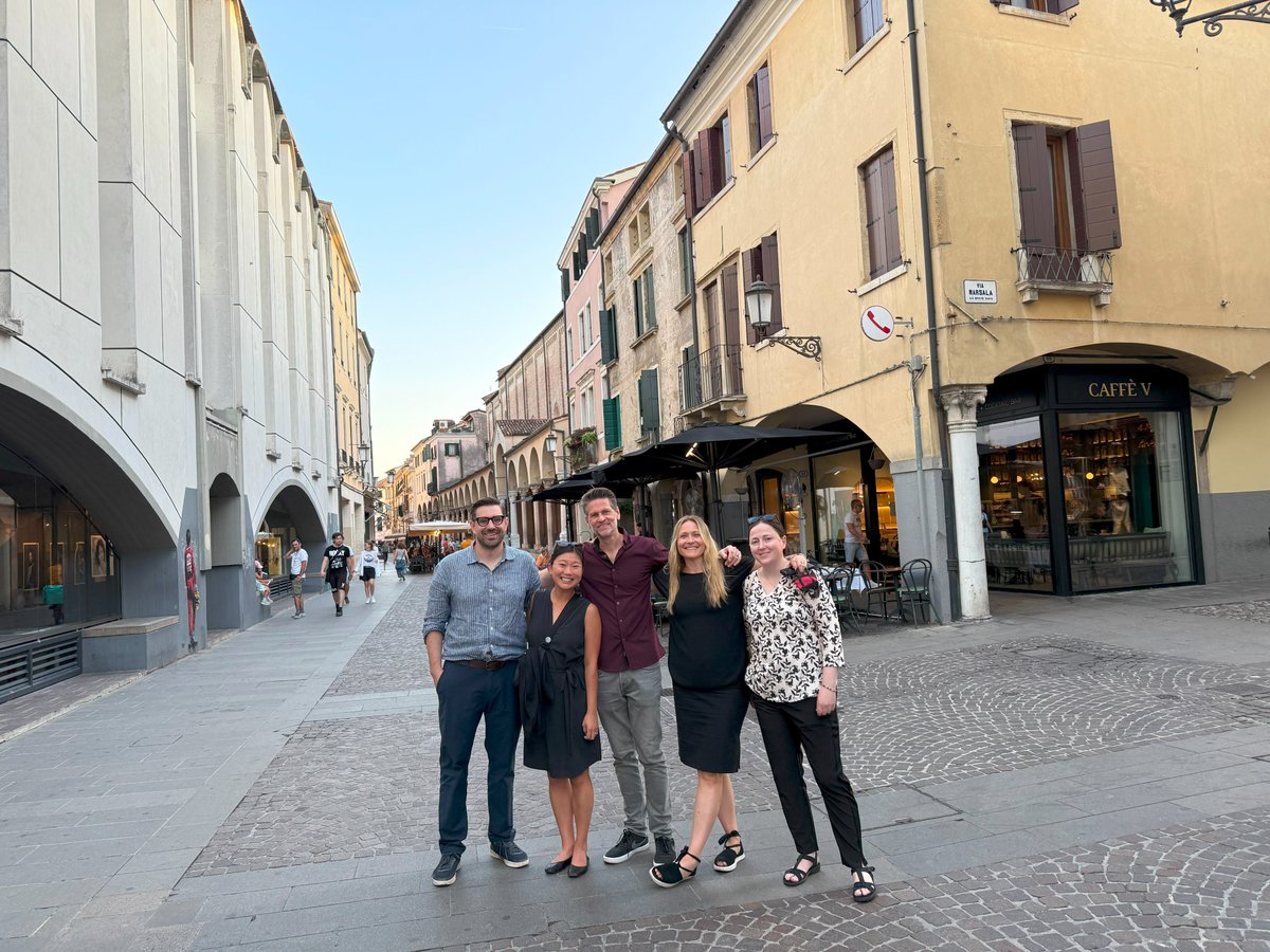 SocietyTextDiscourse tweet media