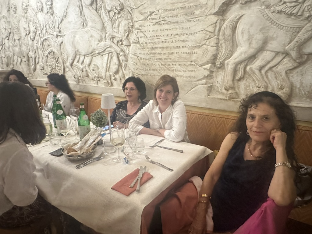 SocietyTextDiscourse tweet media