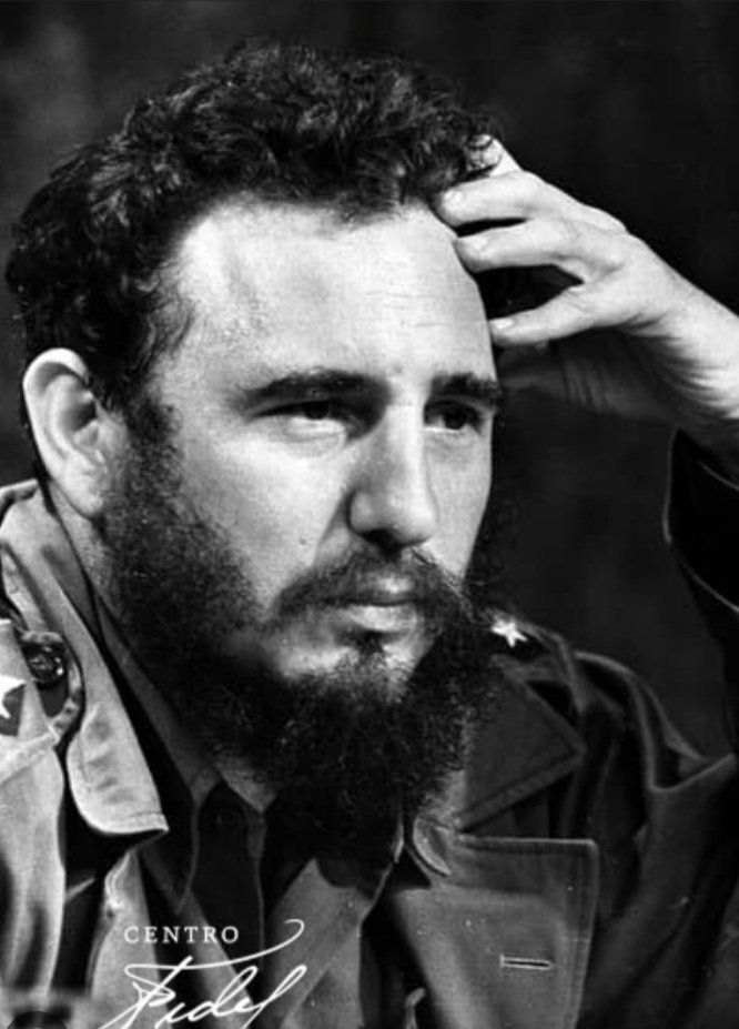 SusanaP_LT's tweet photo. Che y Fidel. Un sueño los puso en la misma senda. La historia los puso en la Gloria Eterna. Gracias por su vida. #PorLasTunasLaVictoria. #Minag. https://t.co/BPdrA14ZQJ