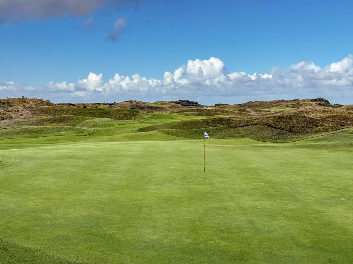 LordSides's tweet photo. Wallasey Golf Club 🏴󠁧󠁢󠁥󠁮󠁧󠁿
Old Tom Morris — 1891
Perhaps the country’s hidden gem. 
Wonderful in every way. 
Play it before you die. https://t.co/XU2vHIRaPM