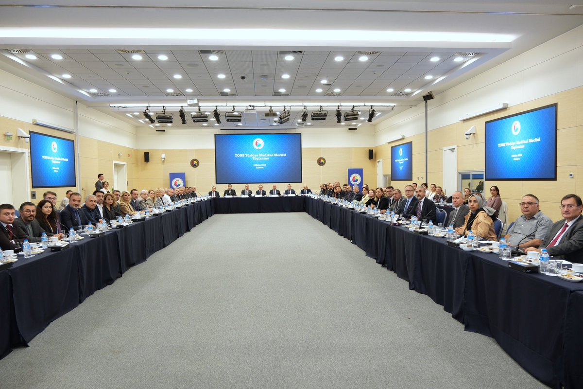 TOBB Yönetim Kurulu Üyesi ve Ankara Sanayi Odası Başkanı <a href="/seyit_ardic/">Seyit Ardıç</a>, “TOBB Türkiye Medikal Meclisi Toplantısı”na katıldı.

Sağlık Bakan Yardımcısı Doç. Dr. Şuayip Birinci, Türkiye İlaç ve Tıbbi Cihaz Kurumu (TİTCK) Başkanı Prof. Dr. Ahmet Ayar ile TOBB Türkiye Medikal Meclisi