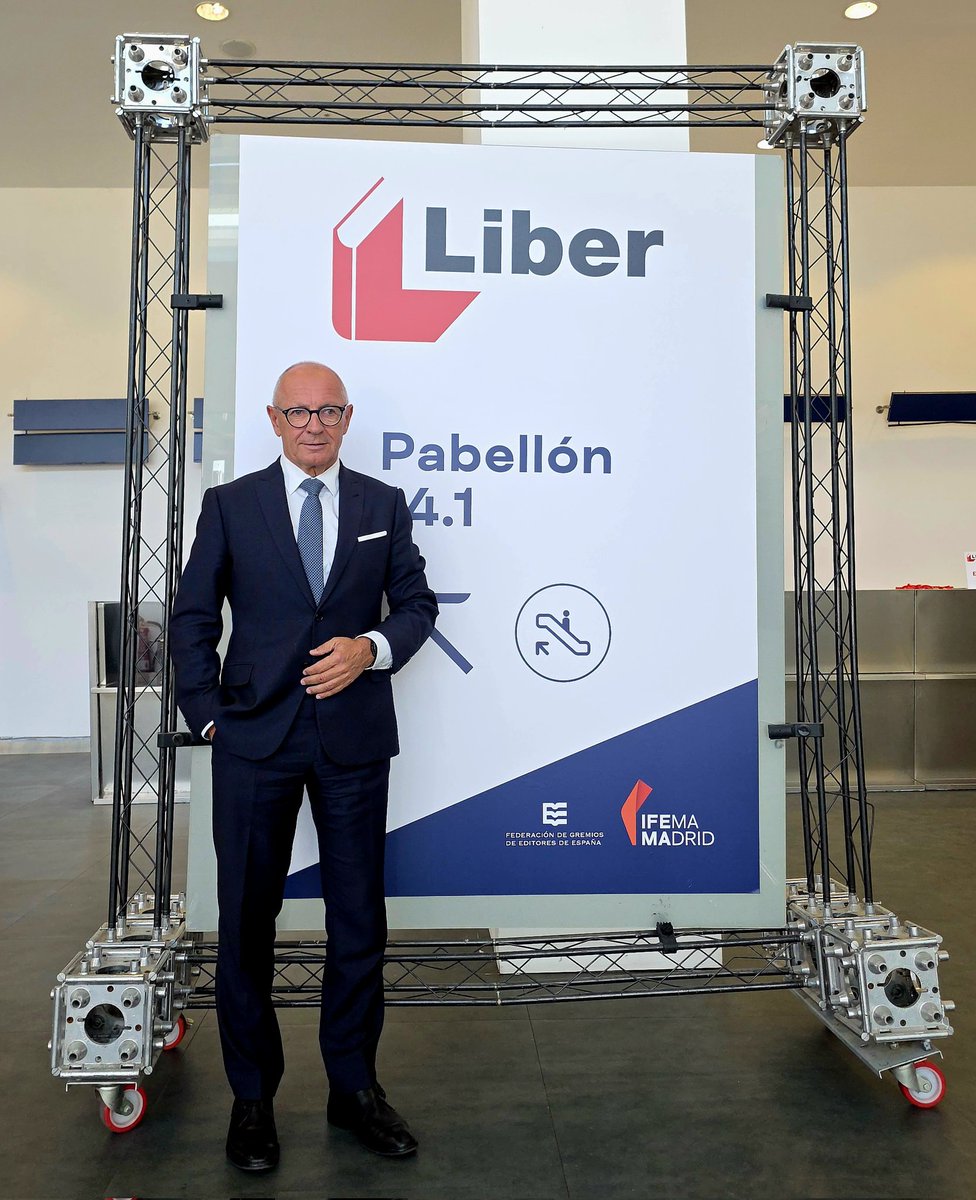 LiborSecka's tweet image. Libor on Liber.
Supporting dialogue and cooperation between Czech and Spanish writers and publishing houses. 
@FeriaLiber 
@CzechEmbMadrid 📚