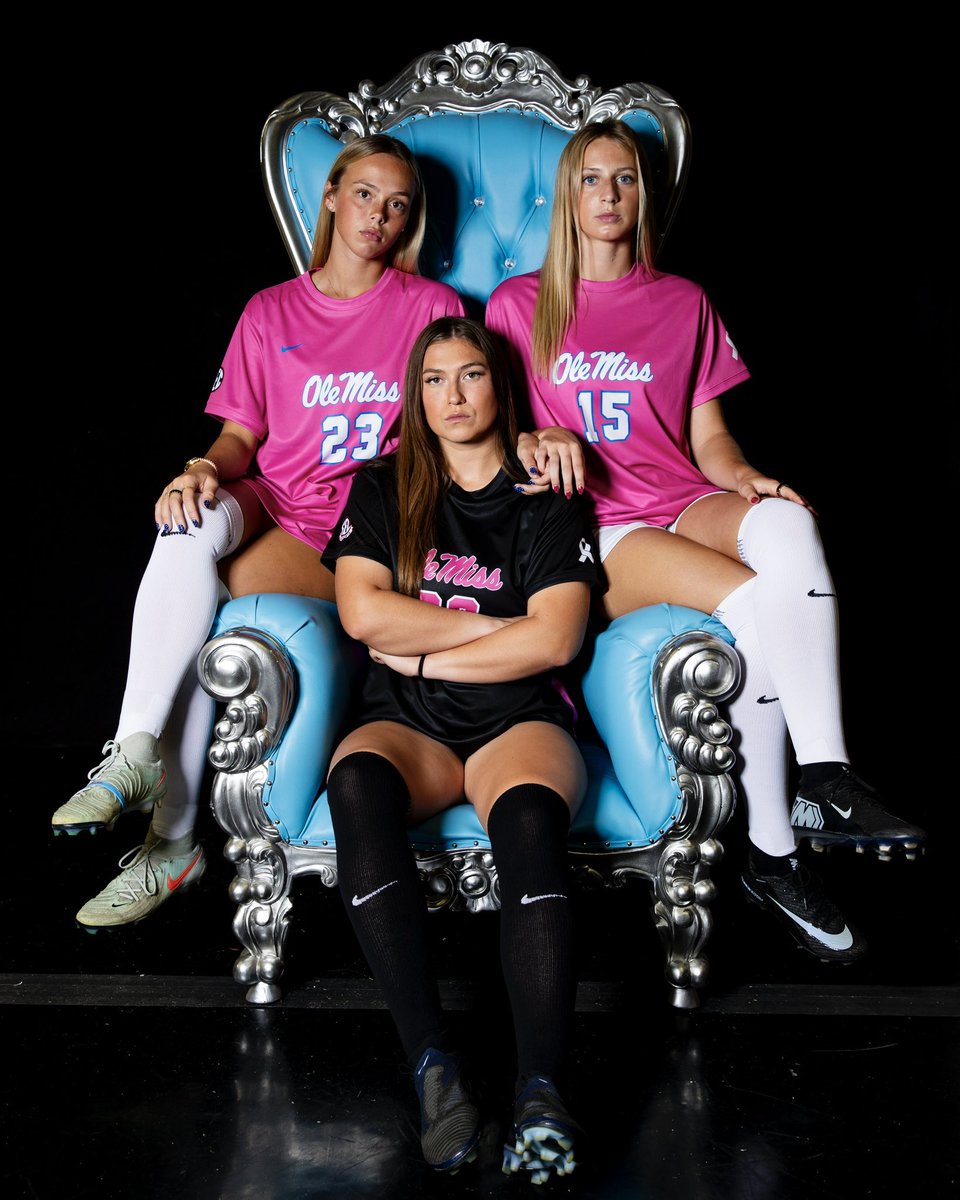 OleMissSoccer's tweet photo. Think Pink🎗️🩷

#HottyToddy https://t.co/dVhdqBxBOH