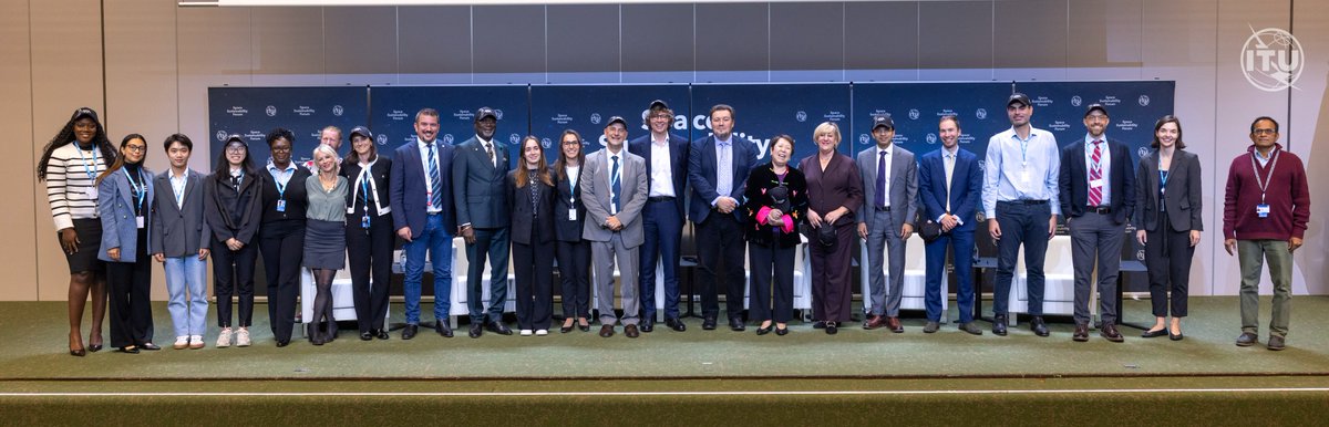 tlamanauskas's tweet image. Closed @ITU Space Sustainability Forum 2025 w/ 4,500+ participants
As the sector grows 2x faster than global economy,space gets crowded (13k🛰 &amp;amp;140m debris)
#SpaceSustainability &amp;amp;collab for a safe, clean &amp;amp;interference-free space is🔑to deliver for generations to come🚀
#ITUSSF