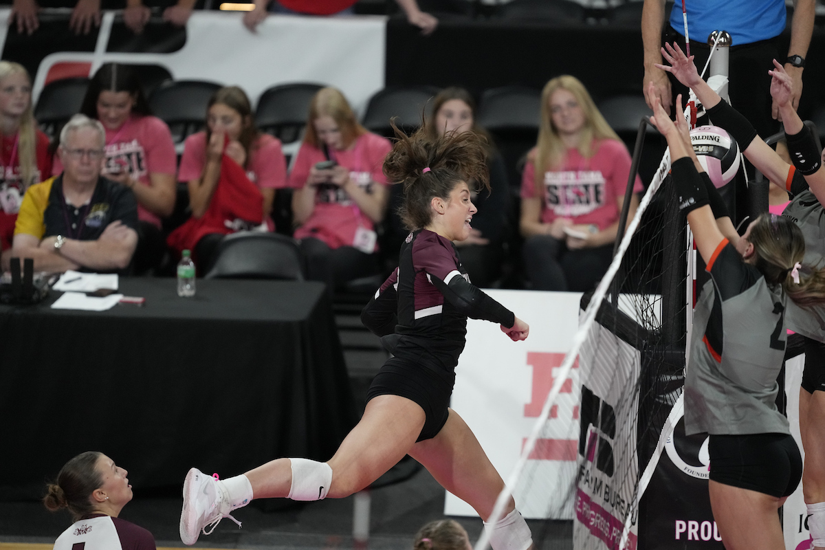 IGHSAU's tweet image. This week's volleyball rankings are posted. Regional pairings will be posted Thursday afternoon!
t.e2ma.net/webview/32lxui…