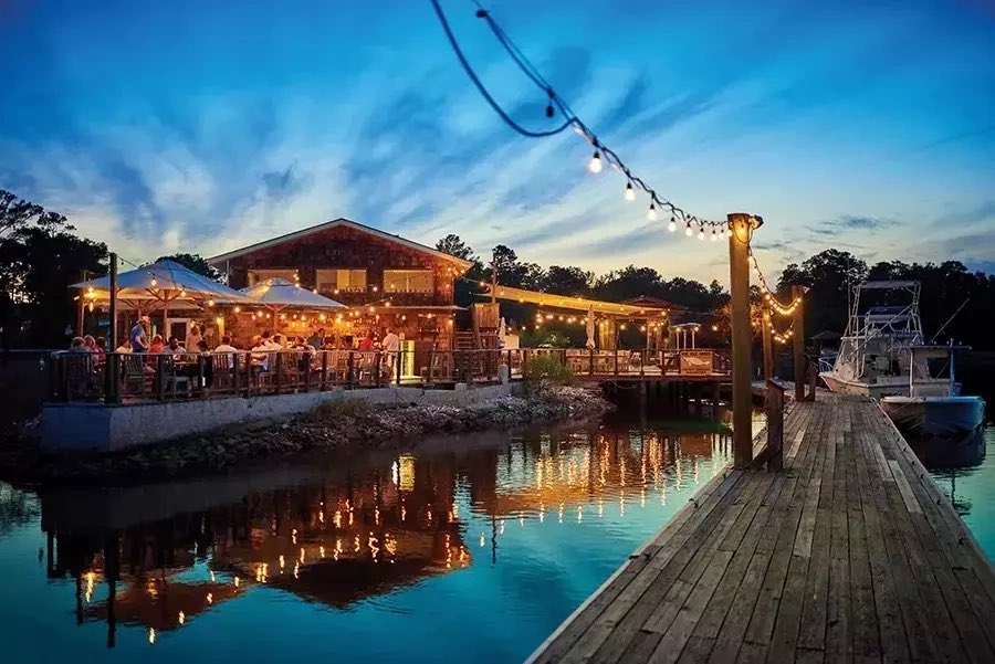 HowardRoark90's tweet photo. We can’t wait — LOA Fall 2025 is just over a month away!!

Spots are extremely limited and filling up fast. 💨 

Register TODAY to avoid missing out!

For speakers, agenda & venue details, check out the LOA FALL 2025 Website (link in comments below) 📝 

EVENT HIGHLIGHTS:

1) Opening Private Cocktail Reception & Fine Dining Dinner 🍽️ 

- We’ll kick off the event in one of Savannah's most historic and exclusive settings, a private gentleman's social club, overlooking Forsyth Park. 

2) Full-Day Professional Workshop at Perry Lane Hotel ✍🏼

- Immerse yourself in hands-on sessions at this luxury downtown venue, including strategic work groups and case studies from real deals.

3) Closing Reception & Dinner at The Wyld Dock Bar 🍸 

- We’ll end the weekend at this scenic marshside spot, featuring fresh, locally inspired cuisine and beverages. 

Don’t wait — register before it’s too late! 🕰️