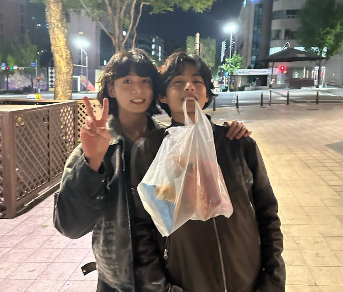 happy lesbian day to my favorite lesbian couple