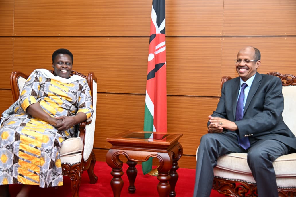 swiftpub's tweet image. Uganda’s Vice President Maj. (Rtd) @jessica_alupo has today arrived in Nairobi to represent President Yoweri Museveni at the 24th COMESA Heads of State and Government Summit taking place in Kenya
Upon arrival at Jomo Kinyatta International Airport, the vice president was warmly…