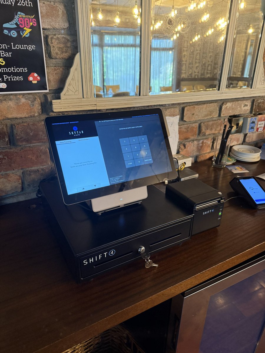 AlfieShift4's tweet photo. Great to be on site at Whytes Bar &amp; Restaurant in Stamullen, just north of Dublin — Setting them up for success with @SkyTabPOS powered by @Shift4 🍴🍻🇮🇪 https://t.co/Q6XApSii25