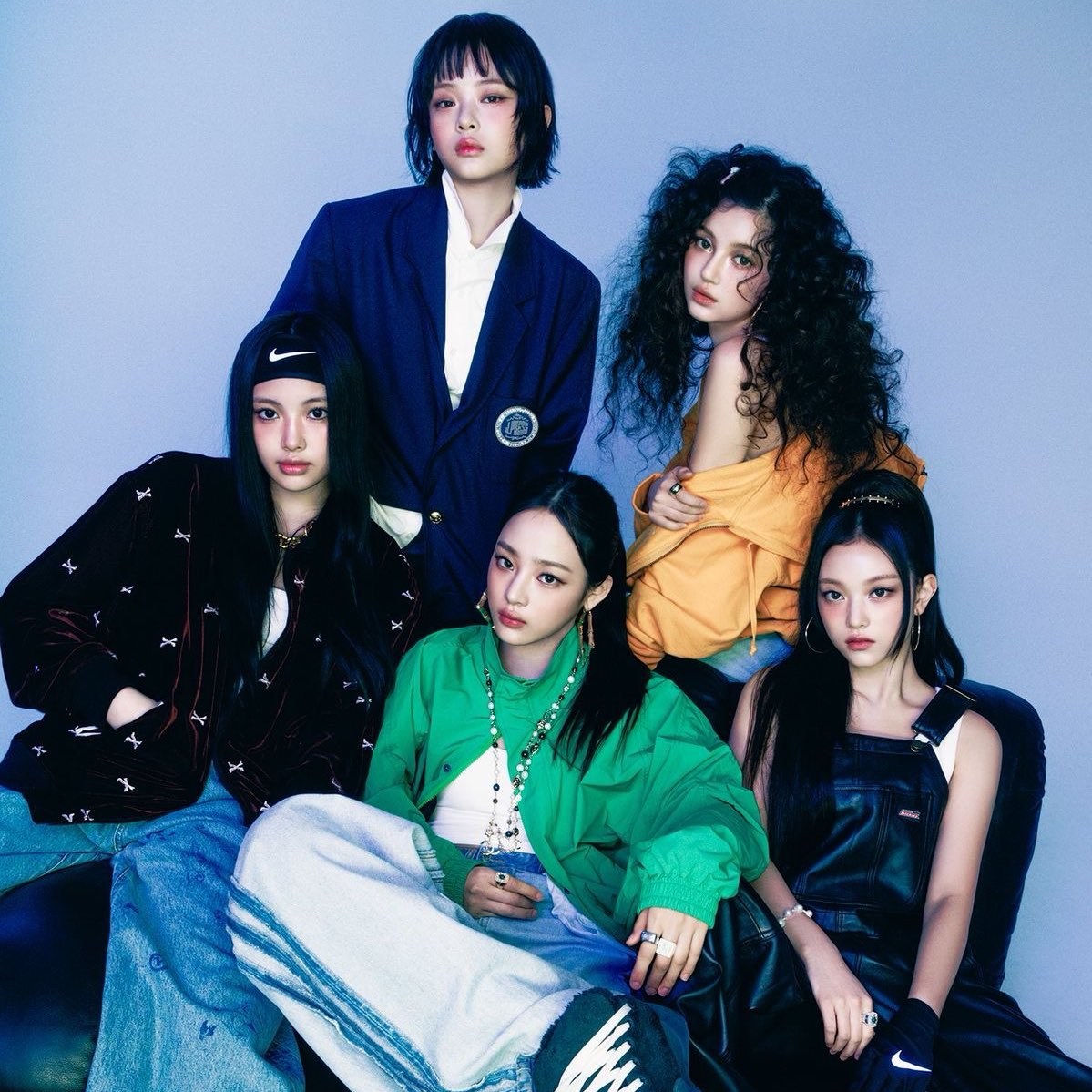 NJZstats's tweet photo. 📊 Most Loved K-pop Girl Groups of the 21st Century (Korea Survey):

1. Girls’ Generation (2007)
2. BLACKPINK (2016)
3. NewJeans (2022)🔥 

#NewJeans #뉴진스 https://t.co/j7nD1ytJQP