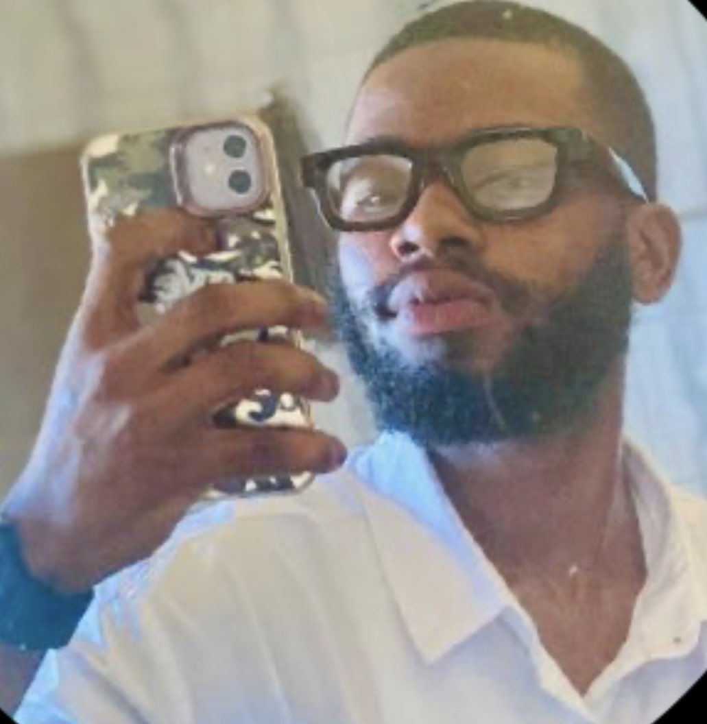 MISSING PERSON⚠️⚠️⚠️  
If you’ve any details about his location, please send me a direct message with the information and receive 2000 cedis.