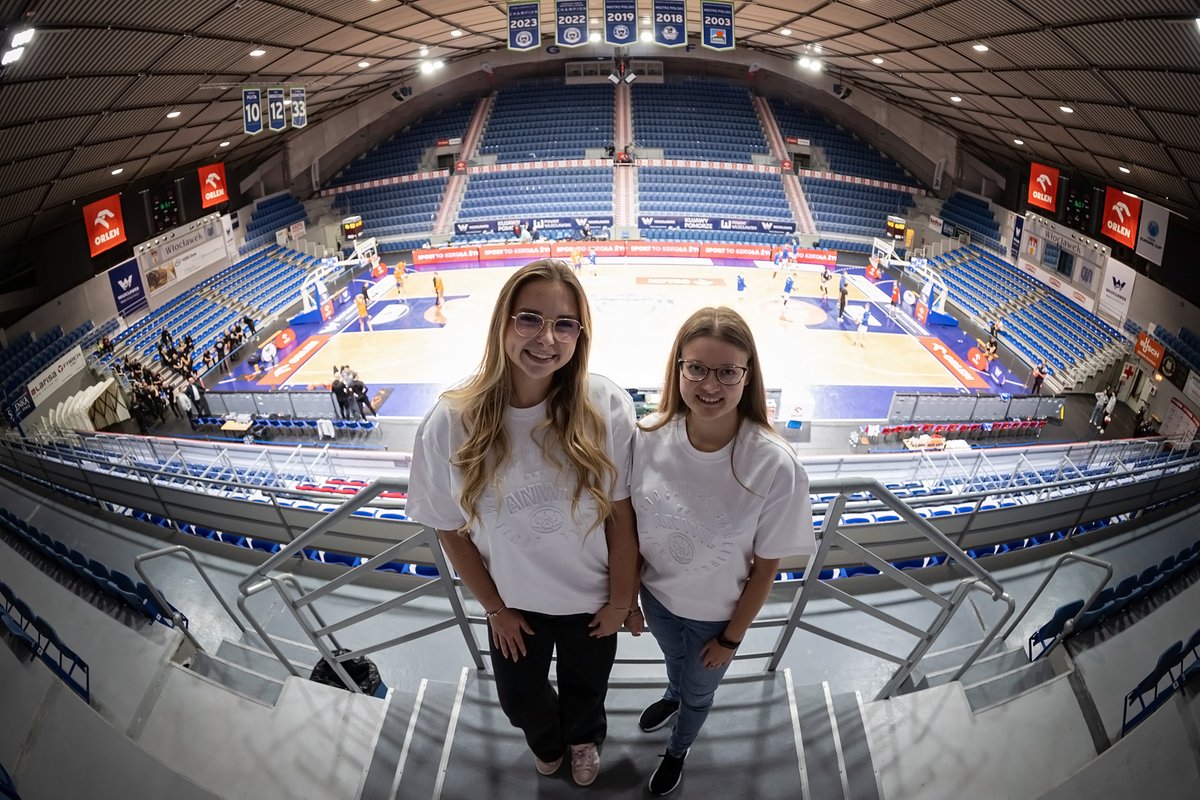 Miło nam ogłosić, że ekipę medialną zasilają dwie młody, ambitne kobiety 👩‍💻🙋‍♀️

Witamy na pokładzie Natalię Dwornikowską <a href="/d_natalia00/">Natalia</a> oraz Becky Abbott  <a href="/beckyabbott899/">Becky Abbott</a> 🤝

#AnwilFamily, przywitajcie je ciepło 🤝💙

WIĘCEJ  ➡️ facebook.com/AnwilWloclawek… 

#plkpl