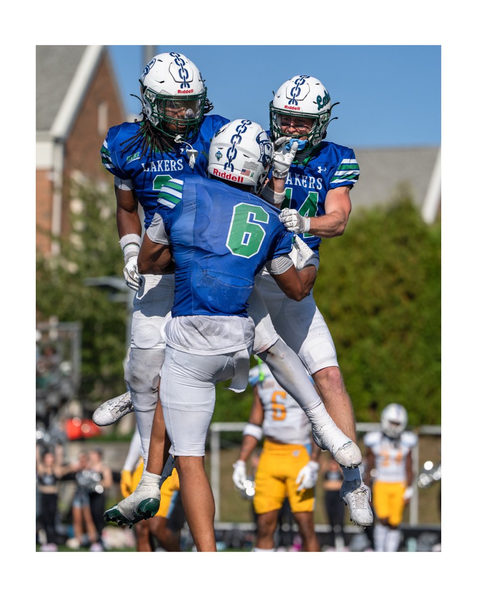 NECsports's tweet photo. @NECHoopsRon @MercyhurstFB @LIUSharksFB @LIUAthletics @HurstAthletics Nothing better than ☀️ on a Homecoming Football Saturday. 🍂

#NECFB x @MercyhurstFB x @LIUSharksFB https://t.co/8RpdWrlmPC
