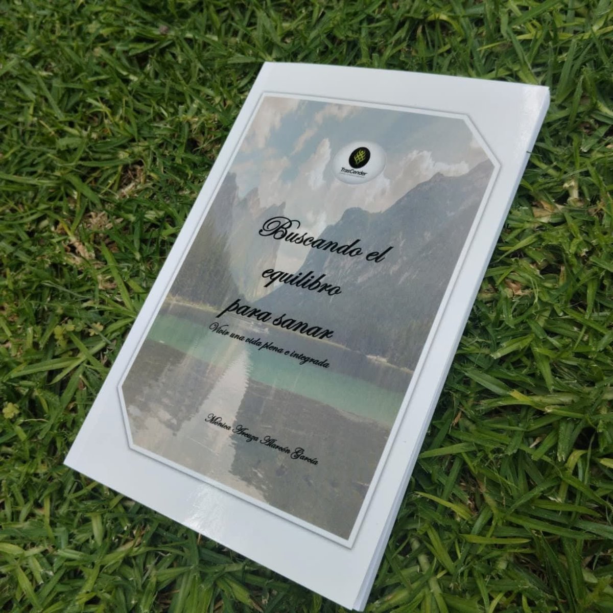 📷 “Educar, sanar e inspirar: tres formas de transformar el mundo.” 📷
Con mucho orgullo, reconocemos la gran labor de nuestra querida docente de nuestra institución, la Dra. Mónica Areuza Alarcón García, quien continúa dejando huella a través de sus palabras.