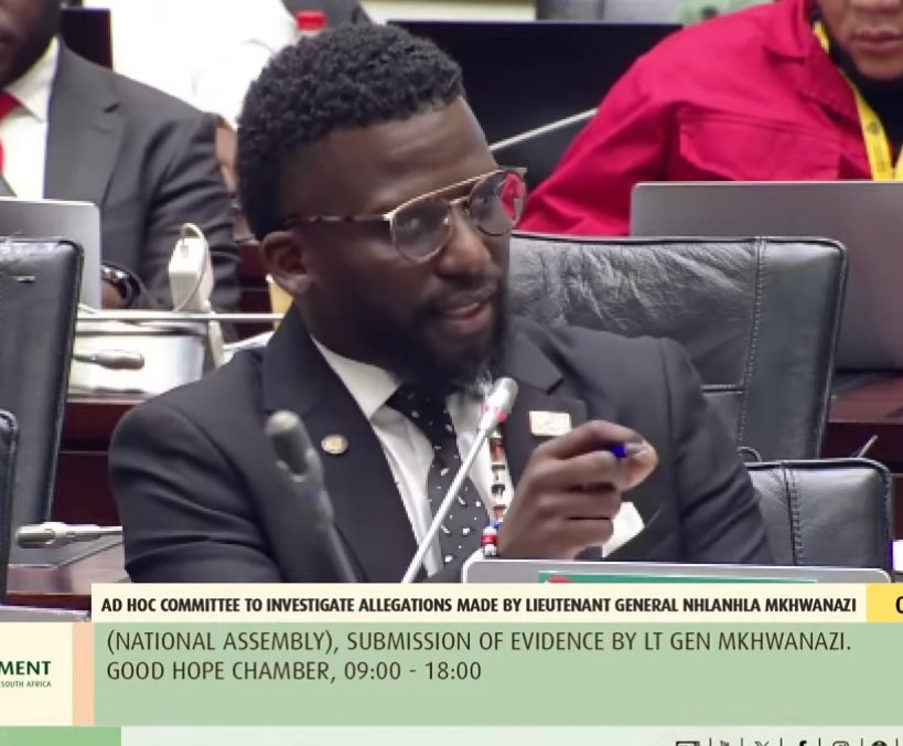 Am_Blujay's tweet image. Sauls is proof that an accent and good English will make you seem like you are making sense 😂 #ParliamentAdhoc