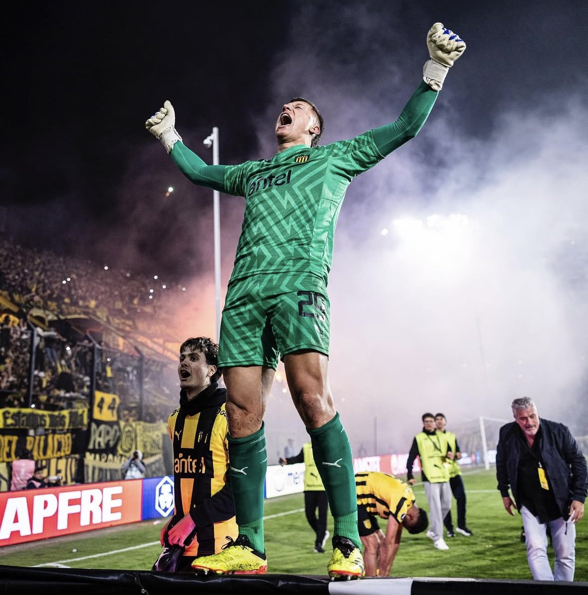 nicopirri's tweet photo. 🟡⚫ En #Peñarol para el 2026 sería prioridad la vuelta de Washington Aguerre https://t.co/jcFRVAcQKe