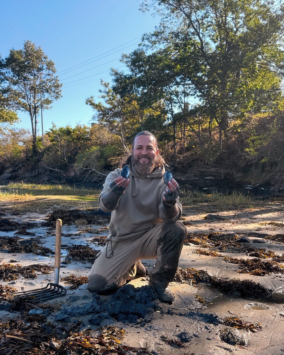 Six years in and still grinning.

Behind the scenes with <a href="/DVitalis/">Daniel Vitalis</a> 

On the Maine coast, digging clams, teaching, and filming WildFed. Local hunting and foraging, shared with you.

Where are you getting outside this week?