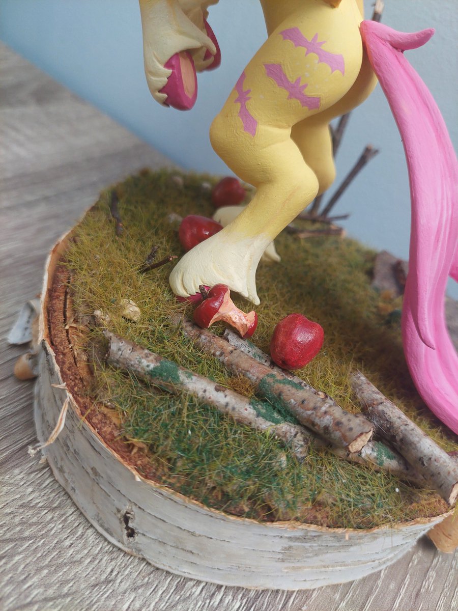 SchizophrenicFox tweet media