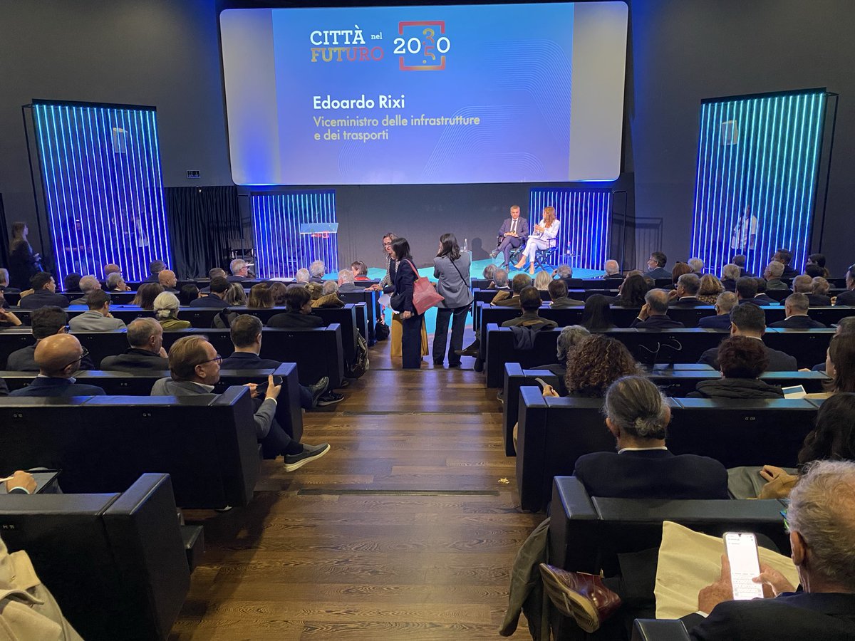 edorixi's tweet image. Il #Pnrr è servito per ritornare a parlare di opere pubbliche e infrastrutture. C'è un tema che si deve affrontare a livello europeo: i bilanci degli Stati non sono in grado di far fronte a ricostruzioni organiche. Bisogna coinvolgere i capitali privati, con regole certe. #ance