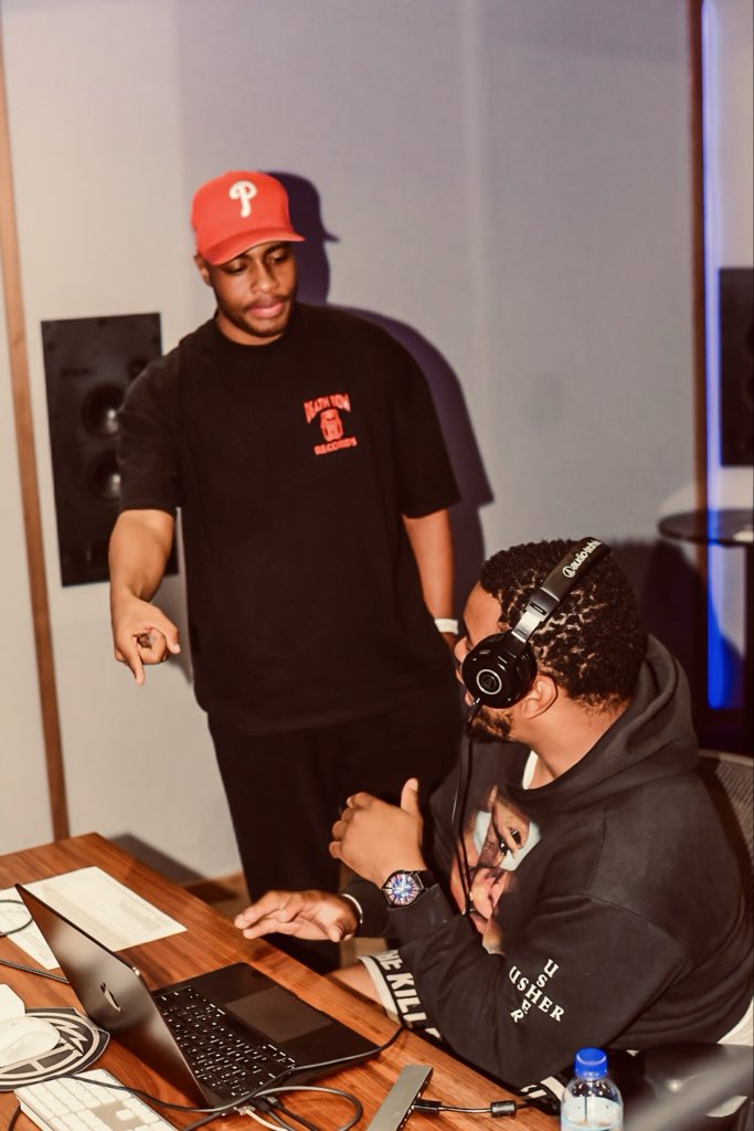 Phonixthecool tweet media