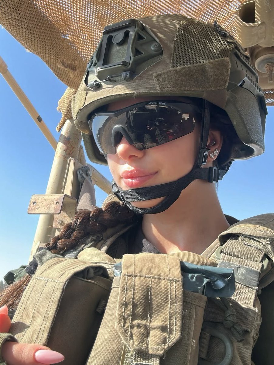 MichelleHa43932's tweet image. The true soldier fights not because he hates what is in front of him, but because he loves what is behind him