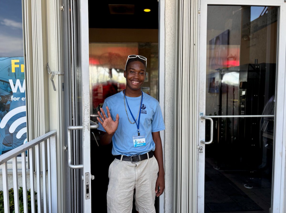 Wishing you an entire DAY full of sweet moments 🍬 Happy #NationalDessertDay 🍬