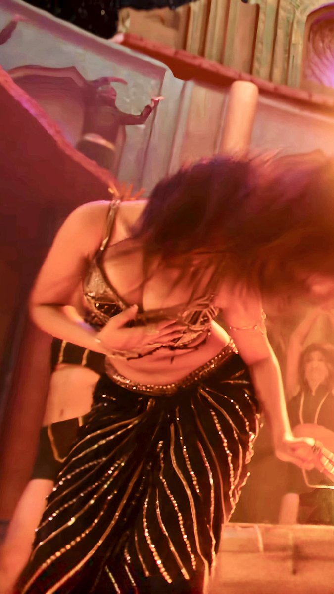 Some Unnoticed 4K 😶‍🌫️🔥..
#KrithiShetty #krithishettynavel #krithishettyhot #Genie #Abdiabdi