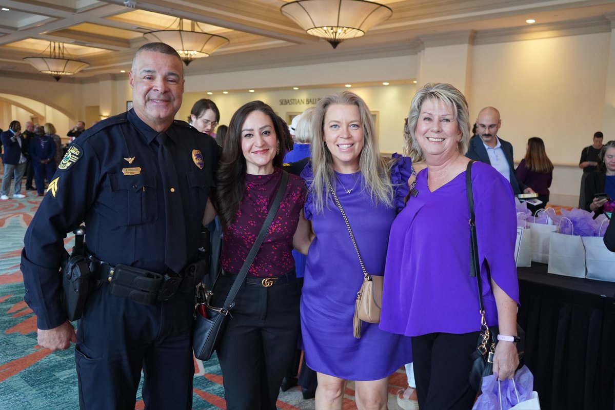 OrlandoPolice's tweet image. Today, members of the Orlando Police Department attended the Harbor House Purple Door Luncheon to honor advocates, celebrate survivors, and remember lives lost to domestic violence.
During Domestic Violence Awareness Month, OPD stands united with our community in seeking justice…