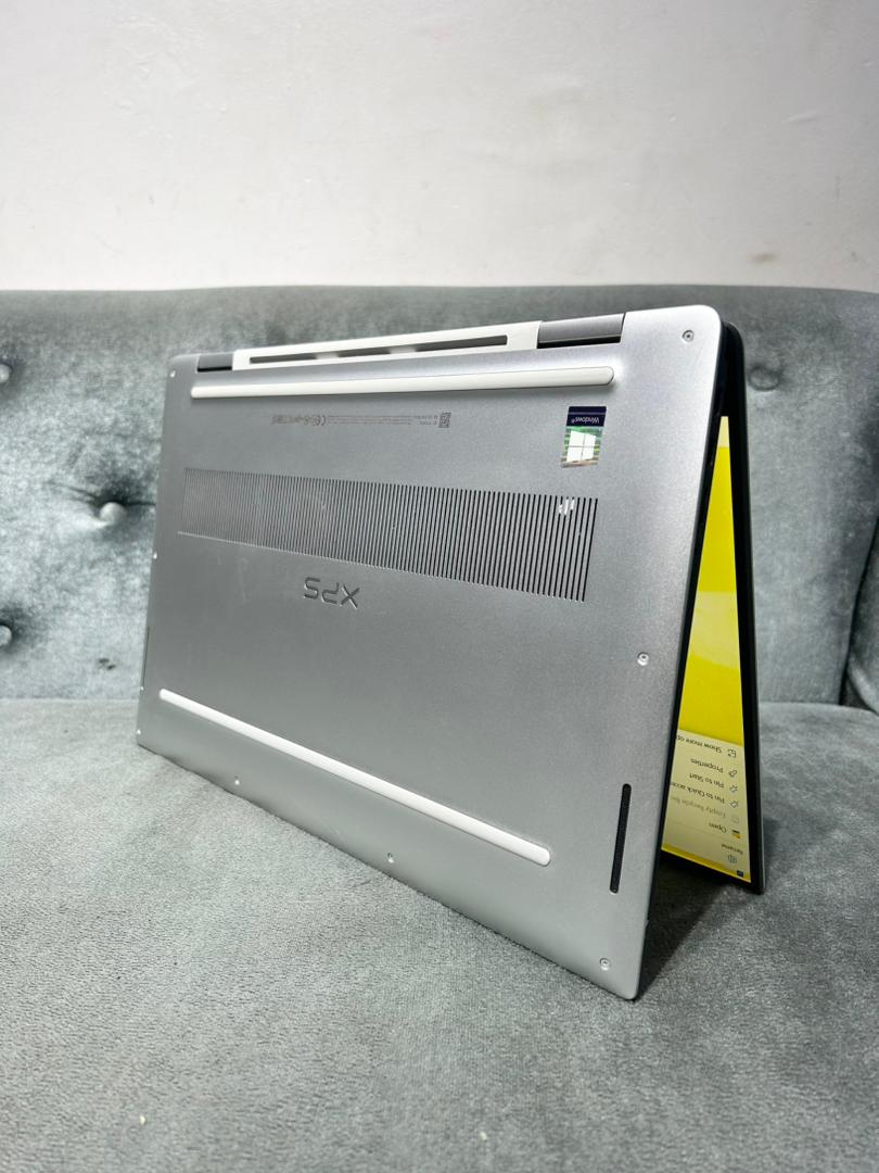 techielaptops's tweet image. Dell XPS 15 9570 2in1 (Touchscreen)
RAM: 16GB
Storage: 256GB SSD
Processor: 8th Gen Intel core i7-8705G
Display: 15" full HD (1920 x 1080)
Clock speed: 3.10GHz base frequency up to 4.9GHz max clock speed
GPU: 4gb Radeon RN Vega M GL
✨Features ✨
Wifi
Bluetooth
HD webcam…