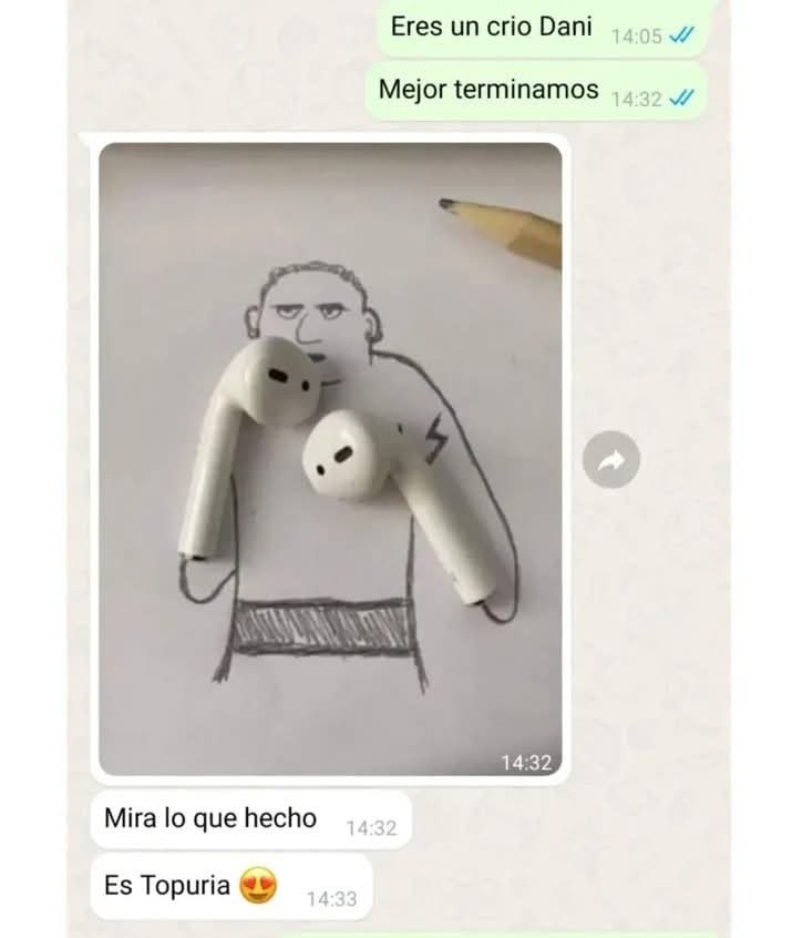 BarDePueblo1's tweet photo. Dani se va a quedar sin novia pero la felicidad no se la quita ni Dios. https://t.co/aHeQa2H8l3
