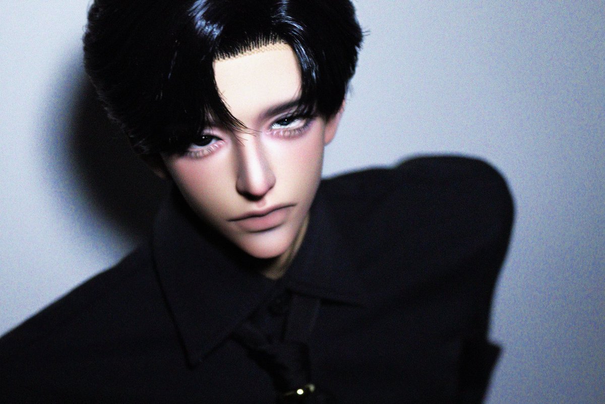 keshi20181113's tweet image. Inspiration comes from “도정훈 ”
筹备了一年左右 准备了很多衣服包括发型造型
因为目前很忙没有拍过正式的cos照片
之后想还原一些漫画里我喜欢的场景和证件照

会不会建设柳贤哉呢？可能会也有可能不会😚
希望大家能多多支持《No reason》！

#노리즌 @bottomdiff