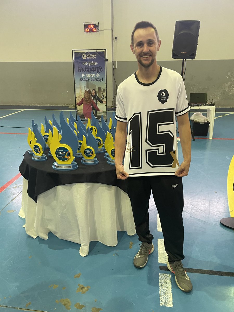 Chico_Roloff's tweet photo. Apenas 15x campeão geral do Jesp 🏆🏆🏆🏆🏆🏆🏆🏆🏆🏆🏆🏆🏆🏆🏆 https://t.co/2KhmvZCtHa