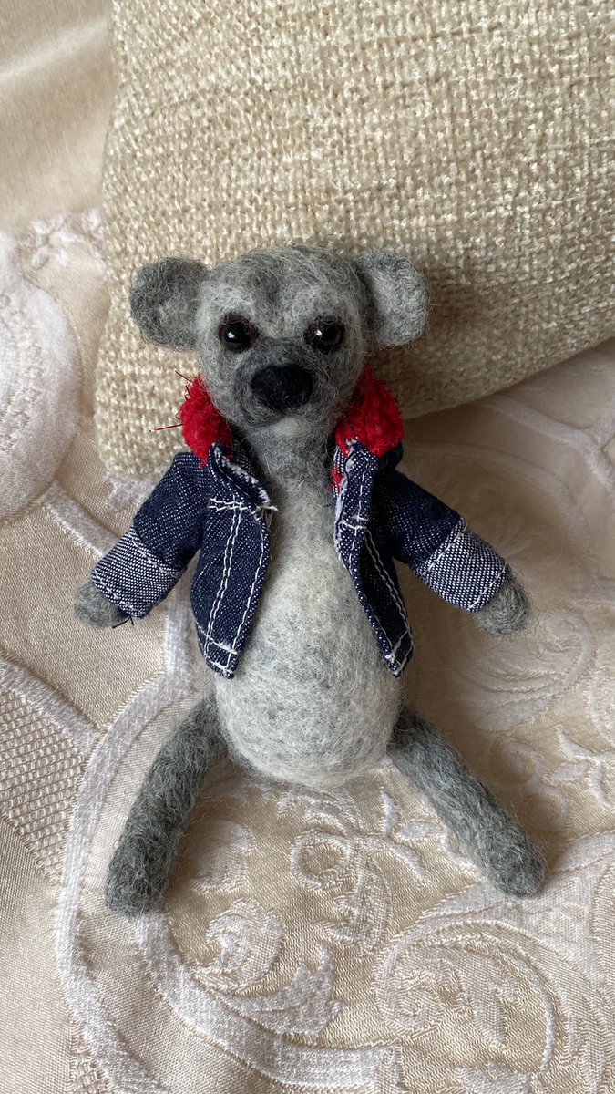 StephCowburn's tweet image. A mini bear in his jacket looking cool and trendy… just £35 he’ll make a great gift for someone (not a small child) message me if you’d like him. #wednesdaythought  #handmadehour #crafthour #bears