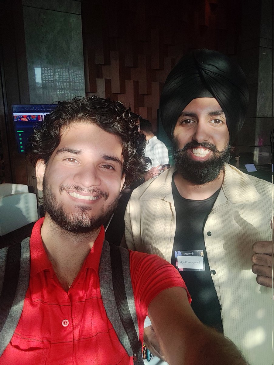I met <a href="/simarpreet_019/">Simarpreet Singh 🥑 buidling Web3Panjab ✨</a> at <a href="/ETHGlobal/">ETHGlobal</a>
New delhi! And as always we clicked a super cool pic :) 

We met a few times in the events but would not be able to interact much. Hoping for a candid discussion soon!! 

He's really awesome and cheerful personality.