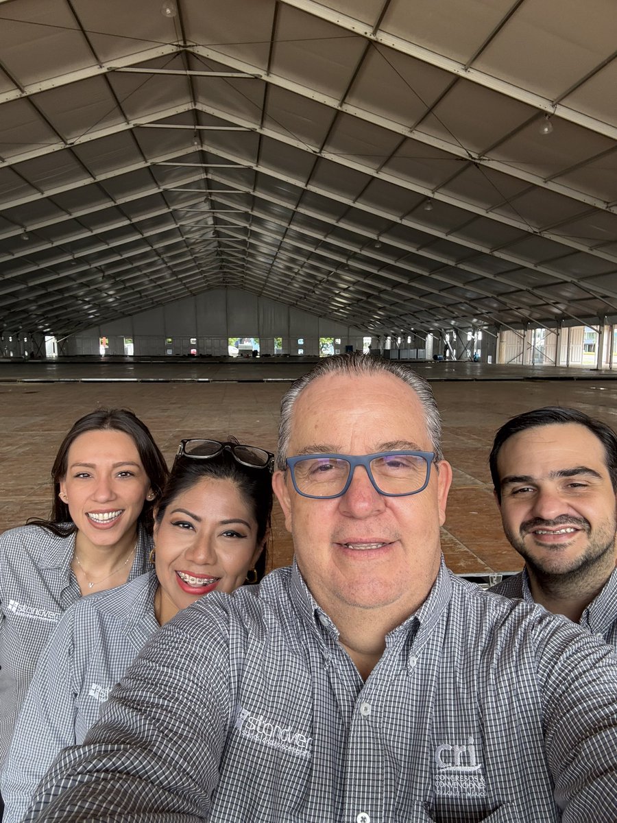 Un año más con el #dreamteam #Yola #Vangie y  <a href="/JorgeGrappa/">Jorge Grappa</a> organizando #ExpoChedraui 2025