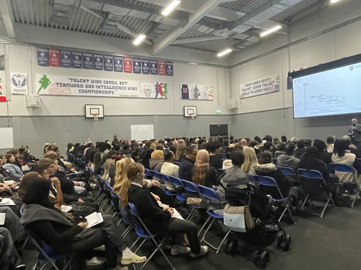 Carl Belle tweet media