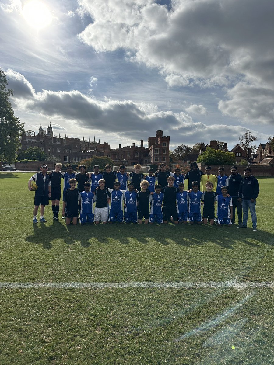 OscarUKTour's tweet photo. The @OSCAR_fdn U.K. team had an inspiring day at @Eton_College , exploring its history &amp; powerful outreach work. A game of Eton Fives, an art session &amp; competitive football match made for an unforgettable learning experience! 🎓🎨👏 thank you Eton community for your support. https://t.co/TZaikM6Uso