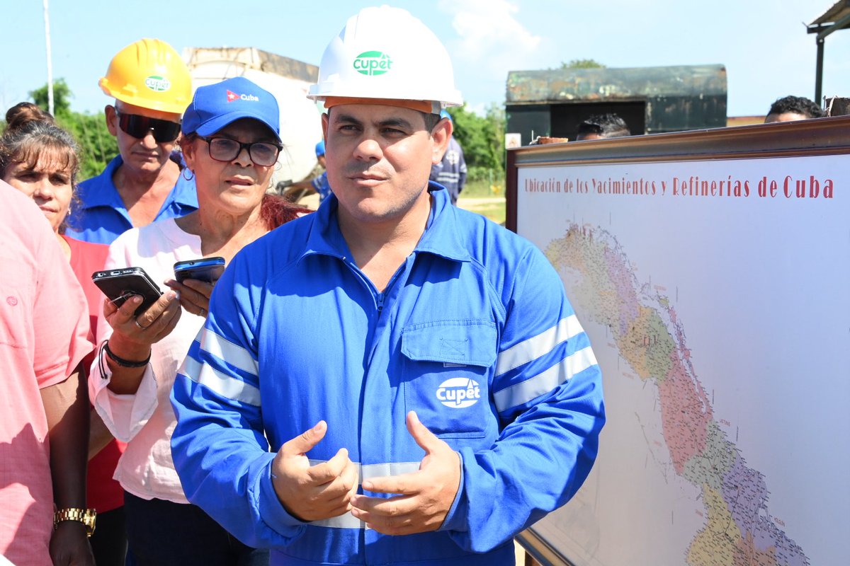 PresidenciaCuba's tweet image. 📌| Este se utiliza fundamentalmente para la elaboración de combustible Diésel, aceite dieléctrico para transformadores y asfalto. Su director, Liusvany García, habló del proceso productivo, las condiciones de trabajo y las limitaciones materiales que enfrentan.